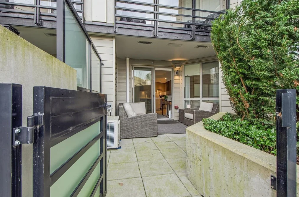 118 108 E 8TH STREET, North Vancouver BC V7L 0H1, North Vancouver BC — Residential for Sale - Photo 2