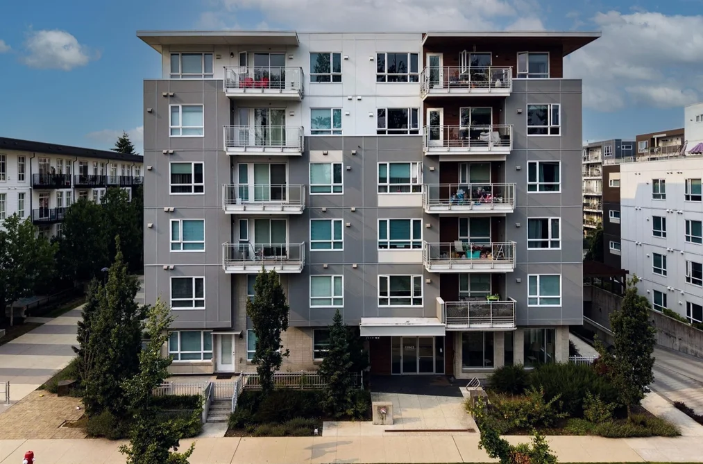 Condo for sale at 118 13963 105 Boulevard Surrey British Columbia - MLS: R3158401