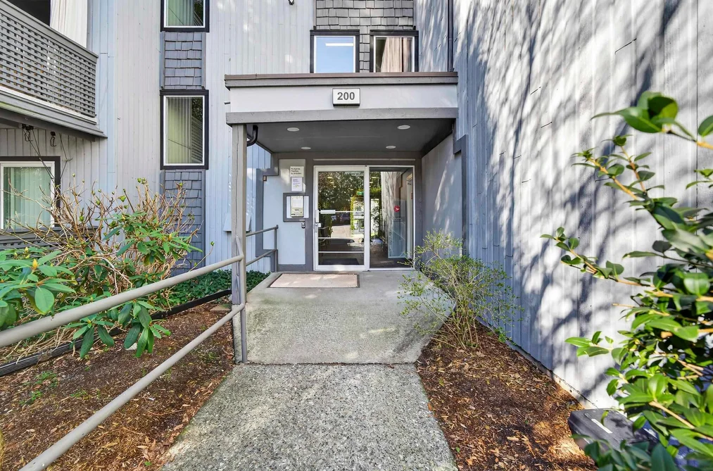 118 200 WESTHILL PLACE, Port Moody BC V3H 1V2, Port Moody BC — Residential for Sale - Photo 2