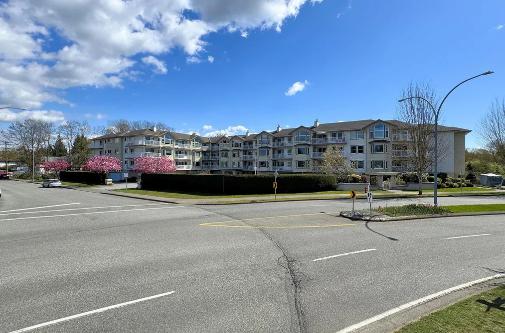 Condo for sale at 118 20600 53a Avenue Langley British Columbia - MLS: R3115325