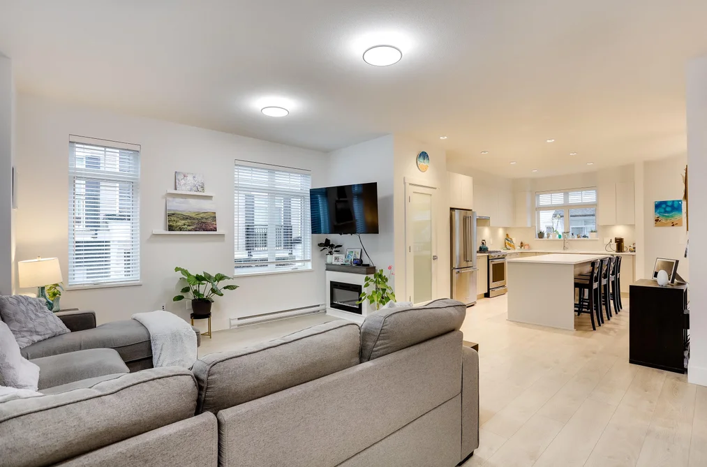 118 2070 OAK MEADOWS DRIVE, Surrey BC V3Z 1J1, Surrey BC — Residential for Sale - Photo 4
