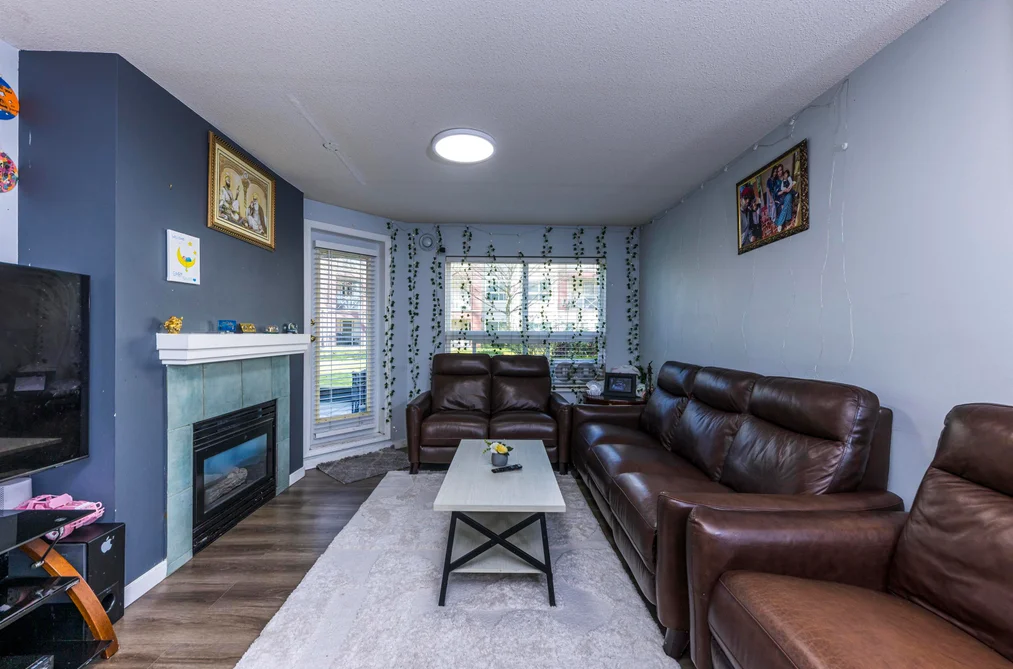 Condo for sale at 118 8068 120a Street Surrey British Columbia - MLS: R3098815