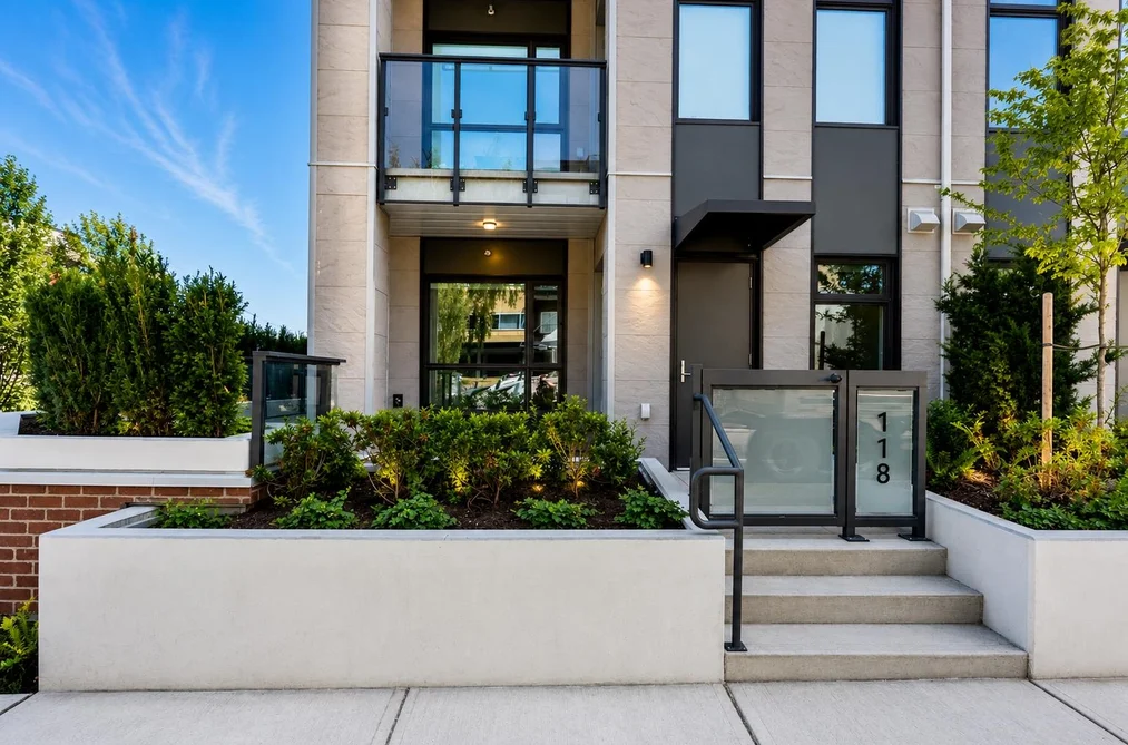 Condo for sale at 118 82 First Street New Westminster British Columbia - MLS: R3139462
