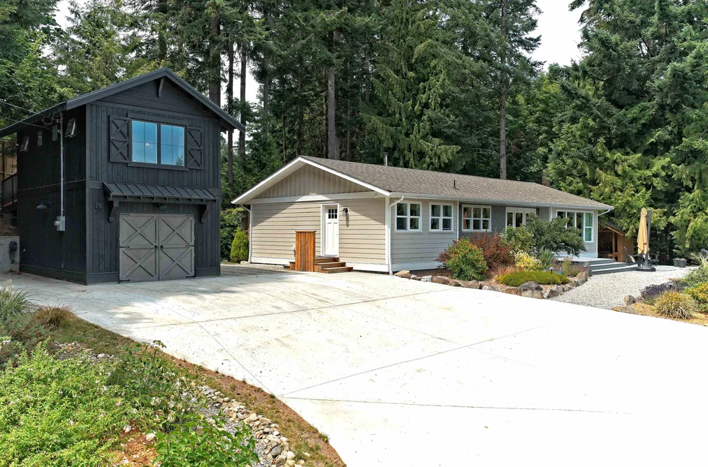 118 DOUGLAS ROAD, Salt Spring Island BC V8K 2J2, Salt Spring Island BC — Residential for Sale - Photo 3