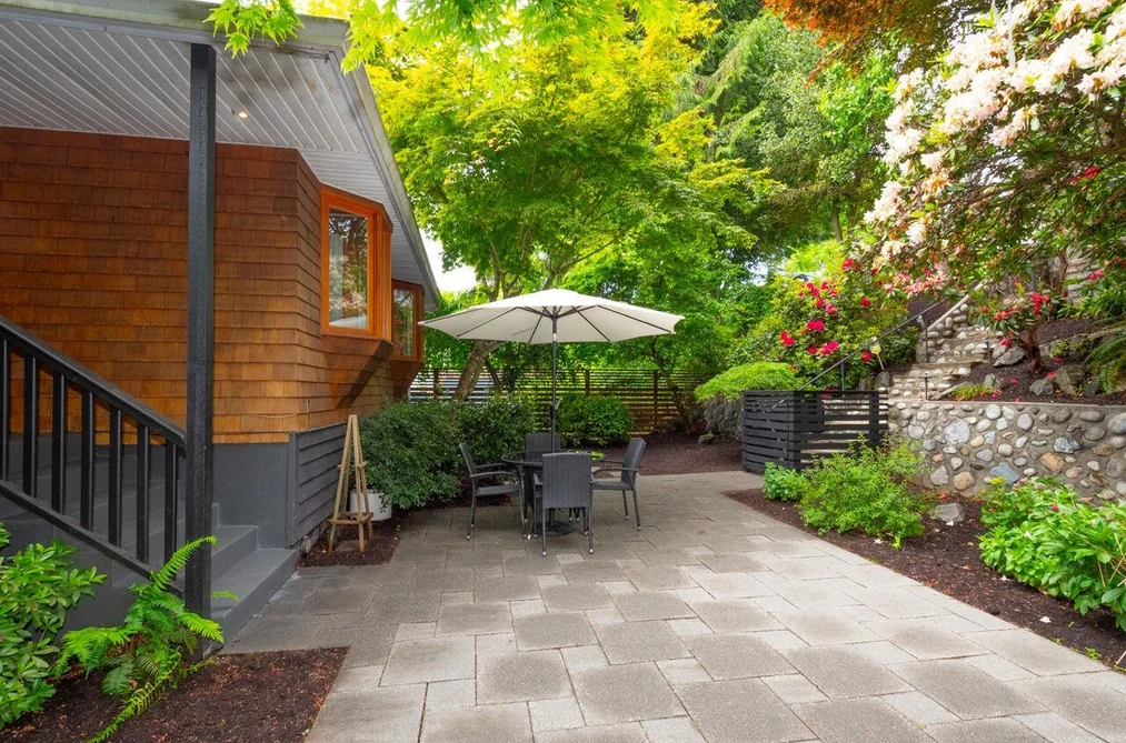 1185 CLOVERLEY STREET, North Vancouver BC V7L 1N7, North Vancouver BC — Residential for Sale - Photo 2