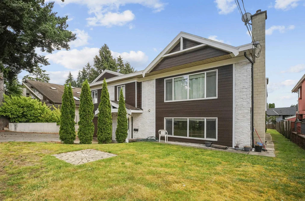 House for sale at 11860 75a Avenue Delta British Columbia - MLS: R3136309