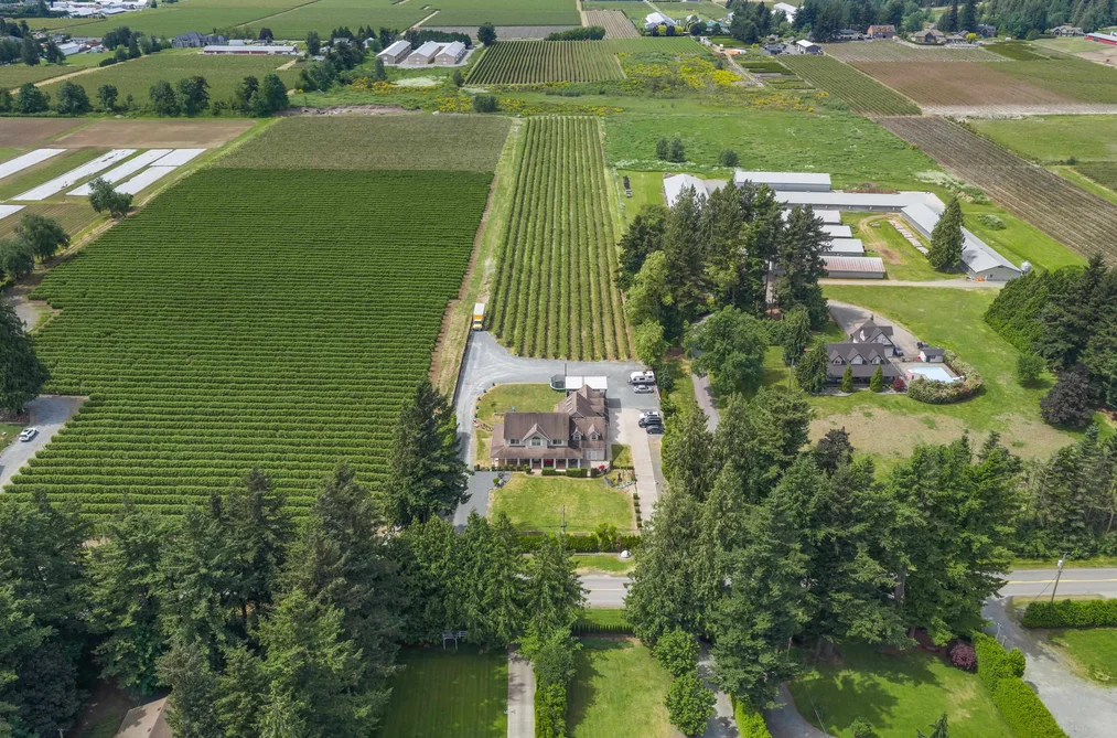 1189 GLADWIN ROAD, Abbotsford BC V2T 5Y4, Abbotsford BC — Residential for Sale - Photo 3