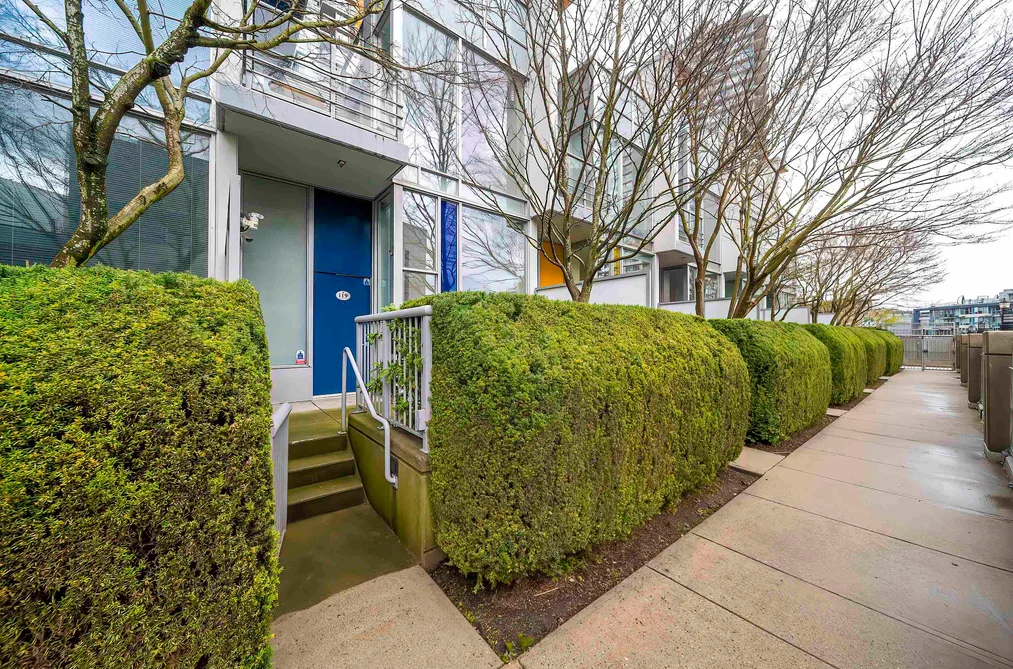 Townhouse for sale at 119 Regiment Square Vancouver British Columbia - MLS: R3107158
