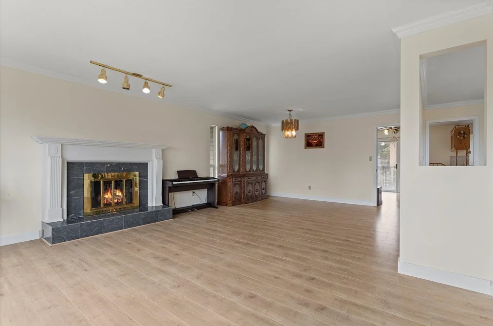 11905 STERLING COURT, Delta BC V4C 7Y7, Delta BC — Residential for Sale — Photo 11 of 40