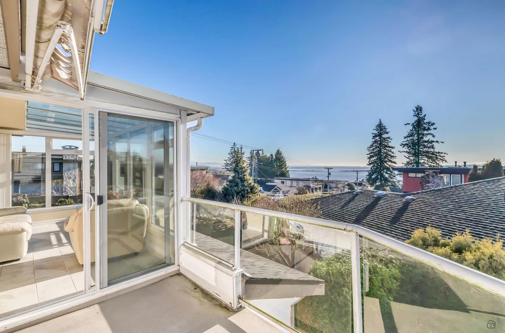 House for sale at 1191 Finlay Street White Rock British Columbia - MLS: R3098835