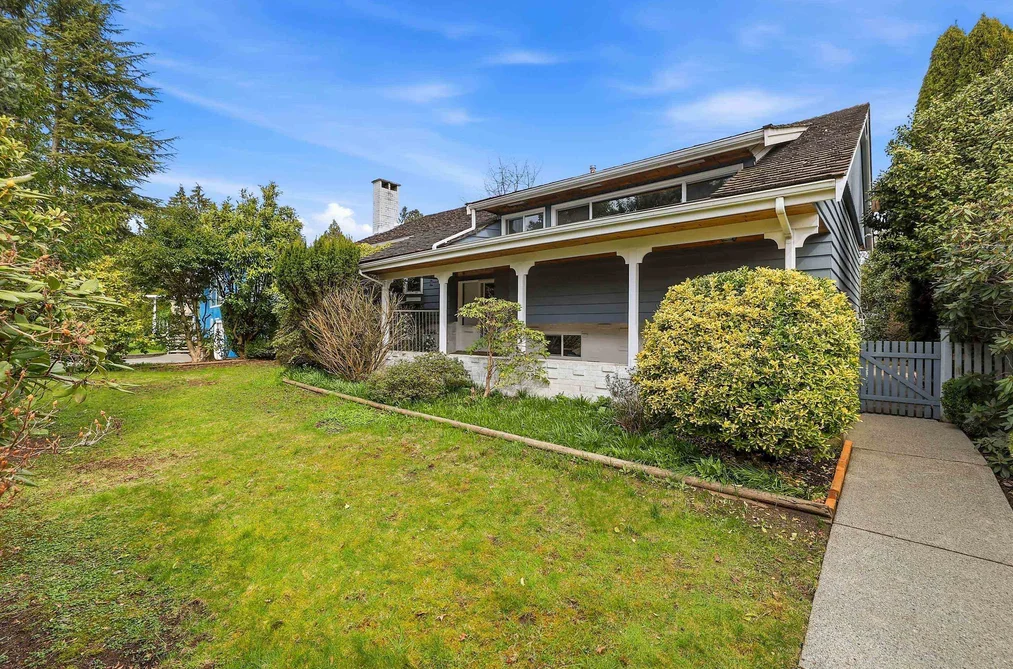 House for sale at 11936 Wicklow Way Maple Ridge British Columbia - MLS: R3103545