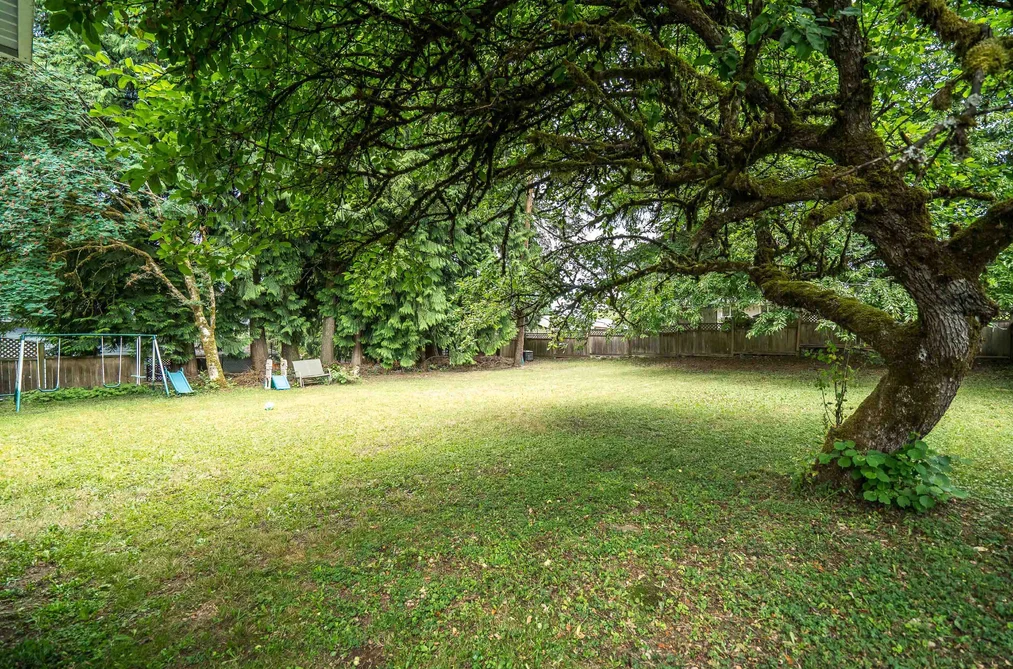 11939 HALL STREET, Maple Ridge, BC — Residential for Sale — Photo 37 of 39