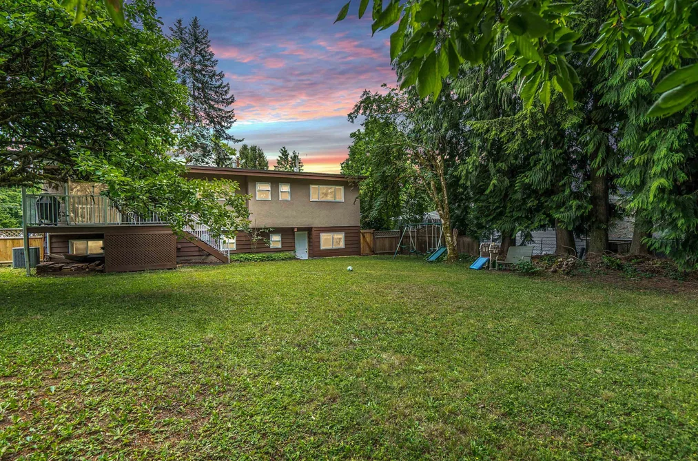 11939 HALL STREET, Maple Ridge, BC — Residential for Sale — Photo 5 of 39