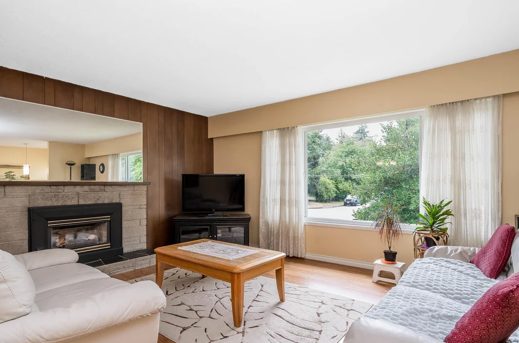 11939 HALL STREET, Maple Ridge, BC — Residential for Sale — Photo 7 of 39