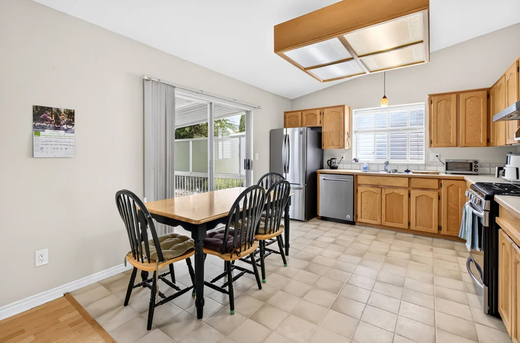11957 237A STREET, Maple Ridge BC V4R 1V9, Maple Ridge BC — Residential for Sale — Photo 8 of 35