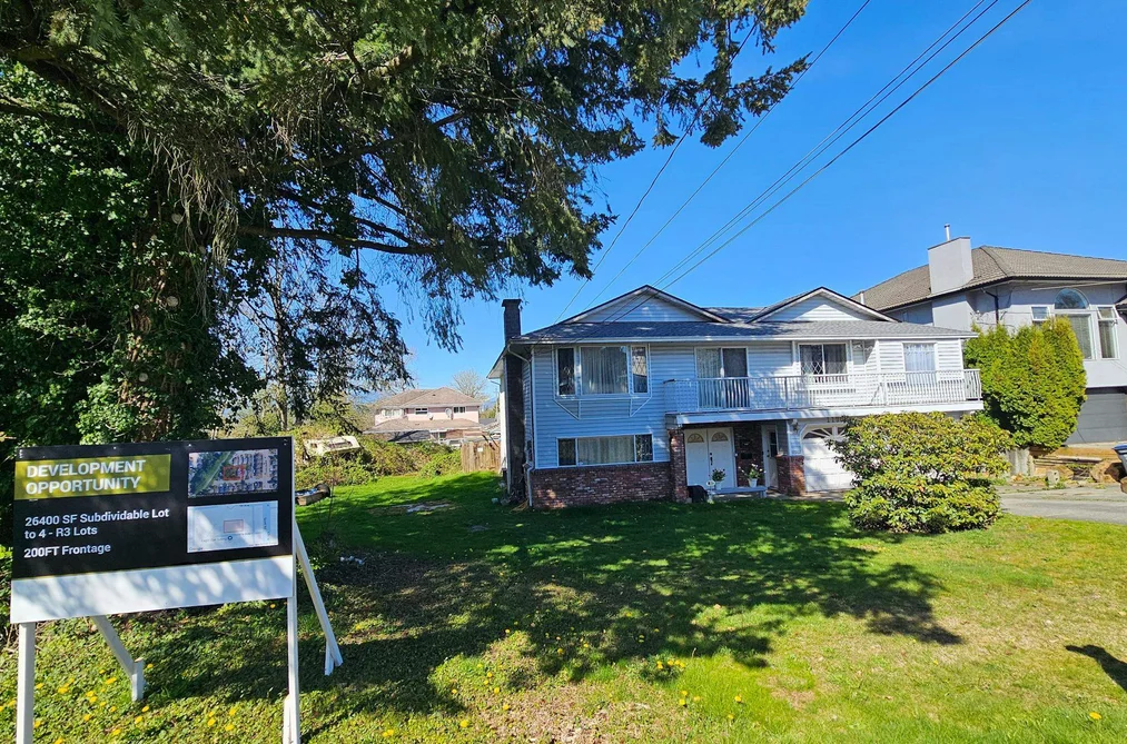House for sale at 11961 97a Avenue Surrey British Columbia - MLS: R3136948