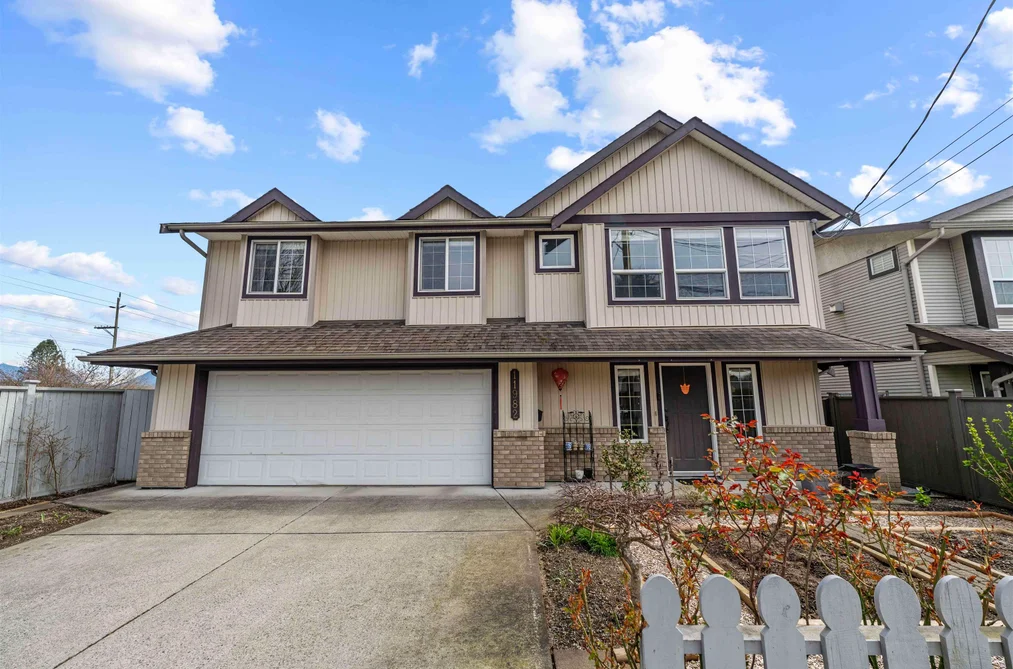 House for sale at 11982 230 Street Maple Ridge British Columbia - MLS: R3106001