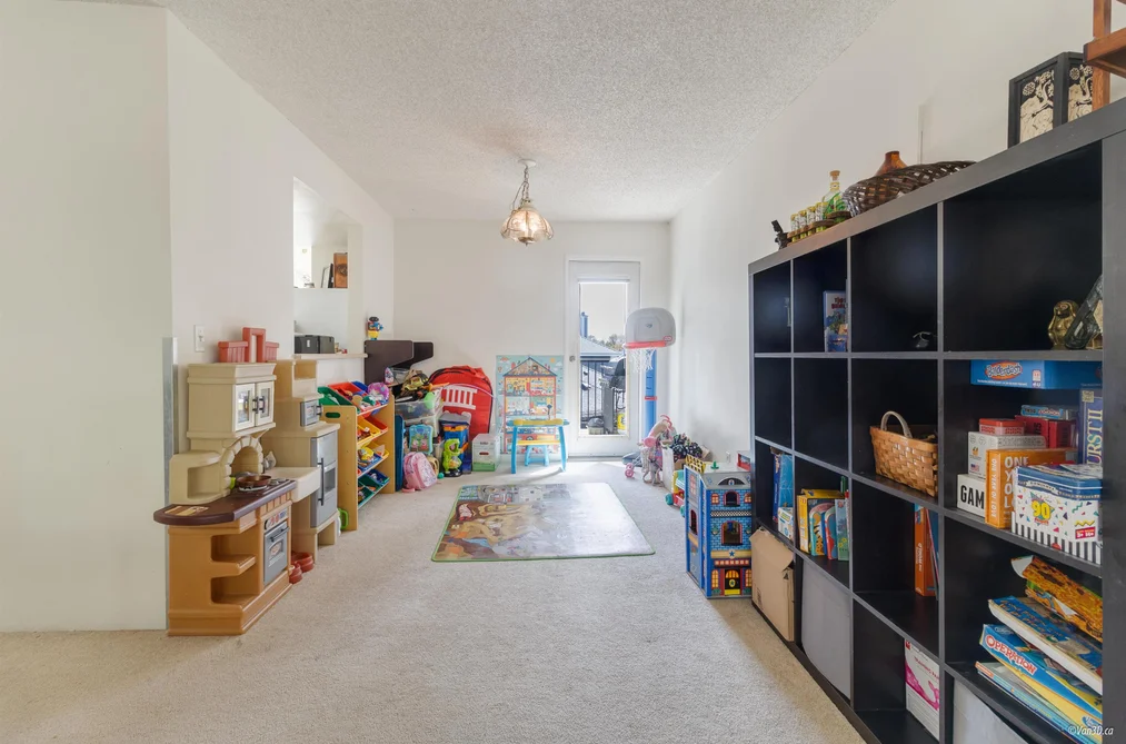 12 1140 FALCON DRIVE, Coquitlam BC V3E 2J6, Coquitlam BC — Residential for Sale - Photo 4