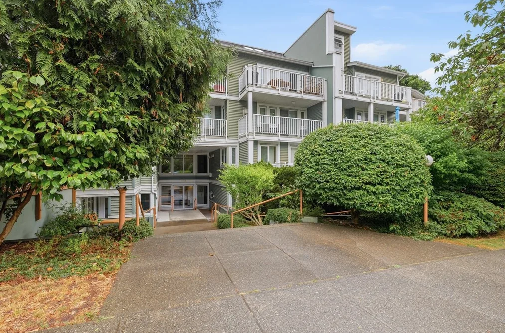 Condo for sale at 12 1949 W 8th Avenue Vancouver British Columbia - MLS: R3141545