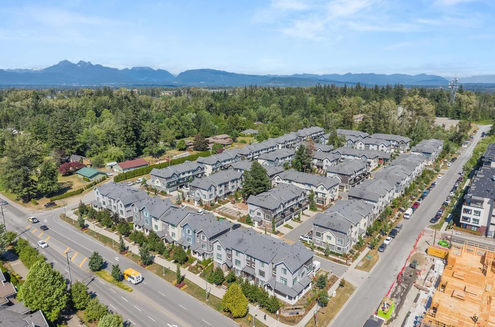 12 20261 72B AVENUE, Langley BC V2Y 3M8, Langley BC — Residential for Sale — Photo 3 of 36