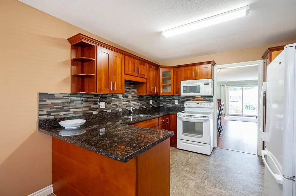 12 32615 MURRAY AVENUE, Abbotsford BC V2T 4T8, Abbotsford BC — Residential for Sale — Photo 9 of 24