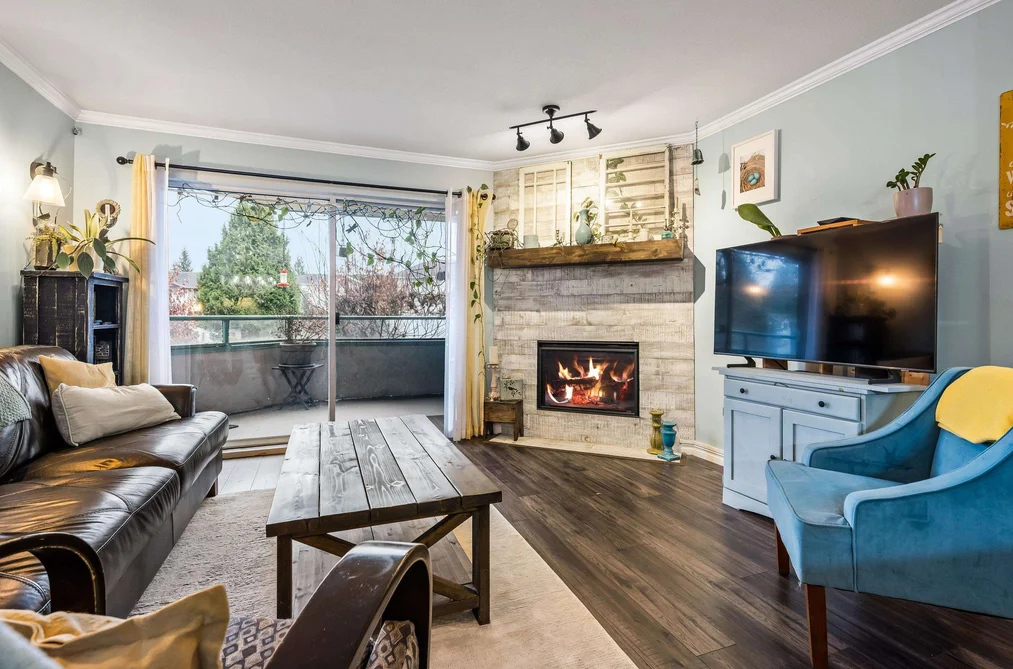 Condo for sale at 120 33175 Old Yale Road Abbotsford British Columbia - MLS: R3124186