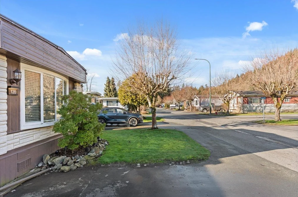 120 46511 CHILLIWACK LAKE ROAD, Sardis - Chwk River Valley BC V2R 3S4, Sardis - Chwk River Valley BC — Residential for Sale - Photo 4