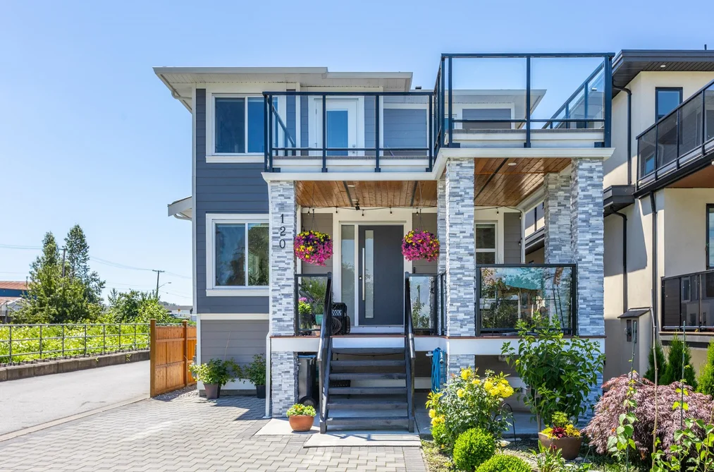 House for sale at 120 Howes Street New Westminster British Columbia - MLS: R3163897