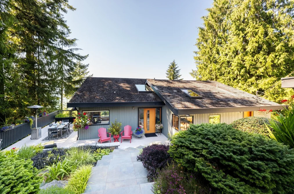 120 MOUNTAIN DRIVE, Lions Bay BC V0N 2E0, Lions Bay BC — Residential for Sale - Photo 3