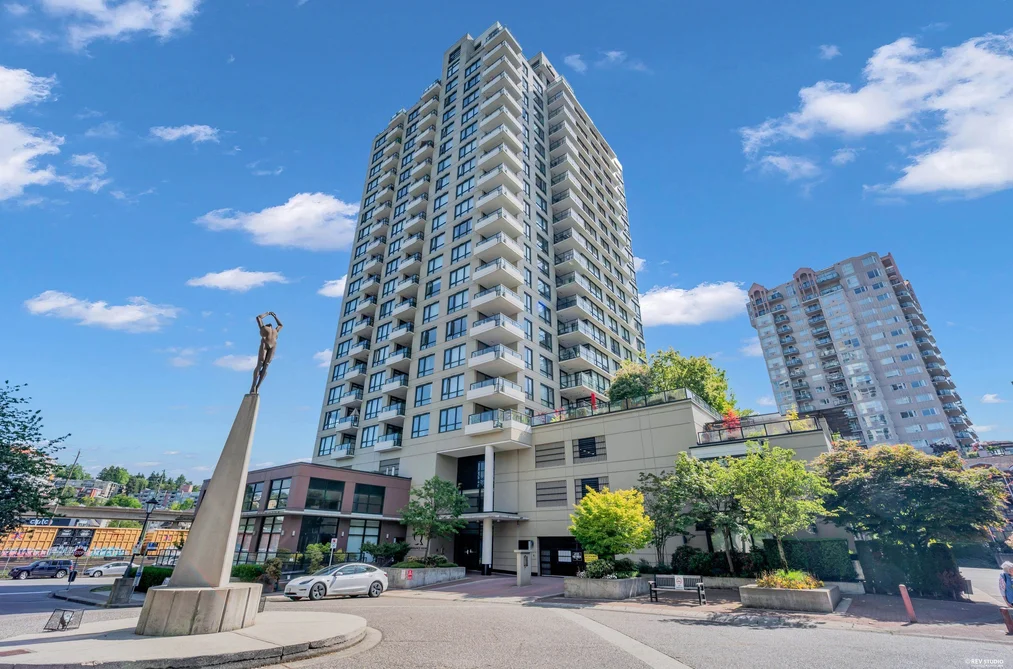 1201 1 RENAISSANCE SQUARE, New Westminster BC V3M 0B6, New Westminster BC — Residential for Sale - Photo 2