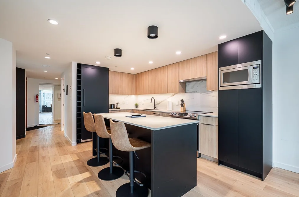 Condo for sale at 1201 1050 Burrard Street Vancouver British Columbia - MLS: R3076877