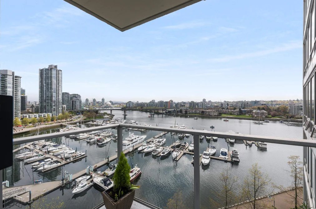 Condo for sale at 1201 1228 Marinaside Crescent Vancouver British Columbia - MLS: R3116118