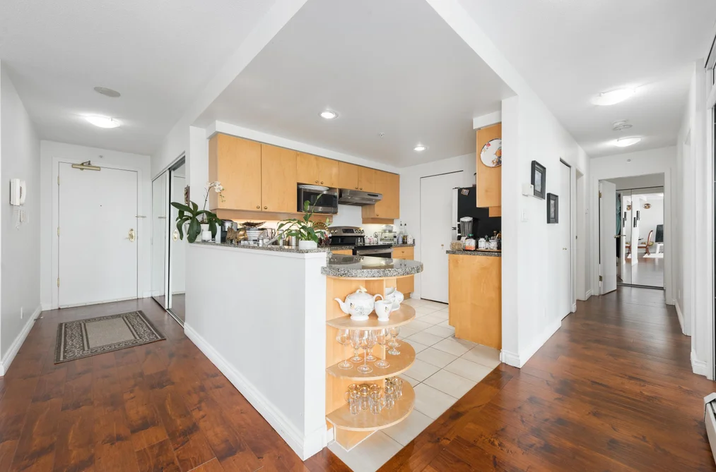 1201 1228 MARINASIDE CRESCENT, Vancouver BC V6Z 2W4, Vancouver BC — Residential for Sale - Photo 6