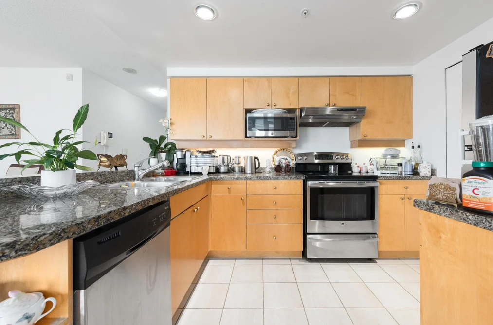 1201 1228 MARINASIDE CRESCENT, Vancouver BC V6Z 2W4, Vancouver BC — Residential for Sale - Photo 7
