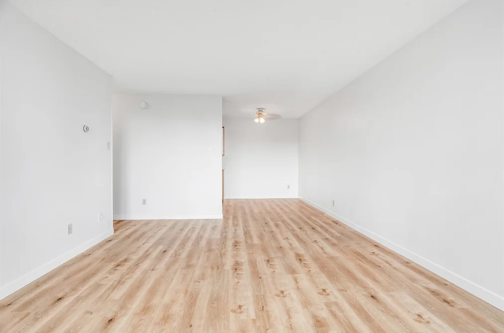1201 4160 SARDIS STREET, Burnaby, BC — Residential for Sale — Photo 4 of 26
