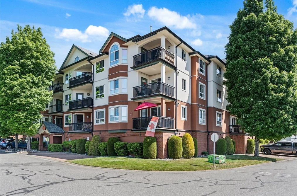 Condo for sale at 1201 8485 Young Road Chilliwack British Columbia - MLS: R3122777