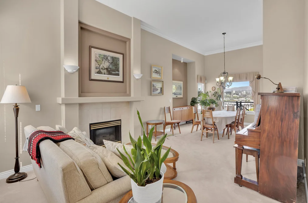 12015 100A AVENUE, Surrey BC V3V 2Y4, Surrey BC — Residential for Sale - Photo 2