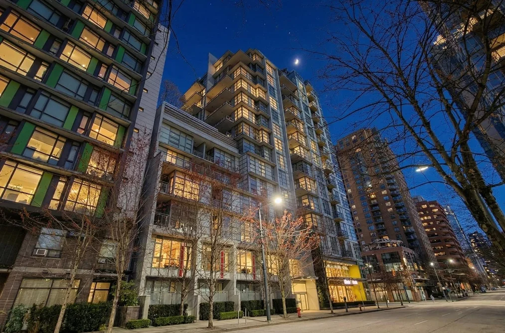 Condo for sale at 1202 1205 Howe Street Vancouver British Columbia - MLS: R3108252