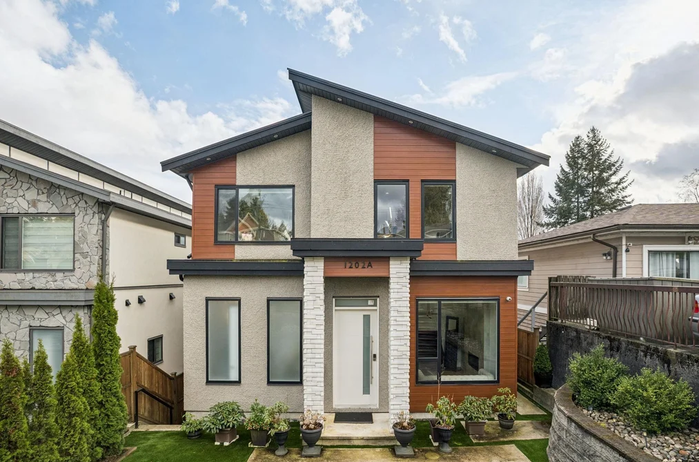 House for sale at 1202a Hammond Avenue Coquitlam British Columbia - MLS: R3099267