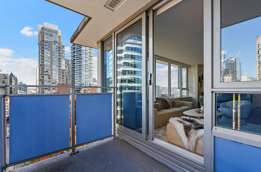 1203-1009 Harwood Street, Vancouver, BC - Condo for Sale - Photo 31 of 40 1203-1009 Harwood Street, Vancouver, BC - Condo for Sale - Photo 31 of 40