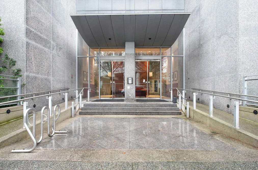 1203 1200 W GEORGIA STREET, Vancouver BC V6E 4R2, Vancouver BC — Residential for Sale - Photo 3