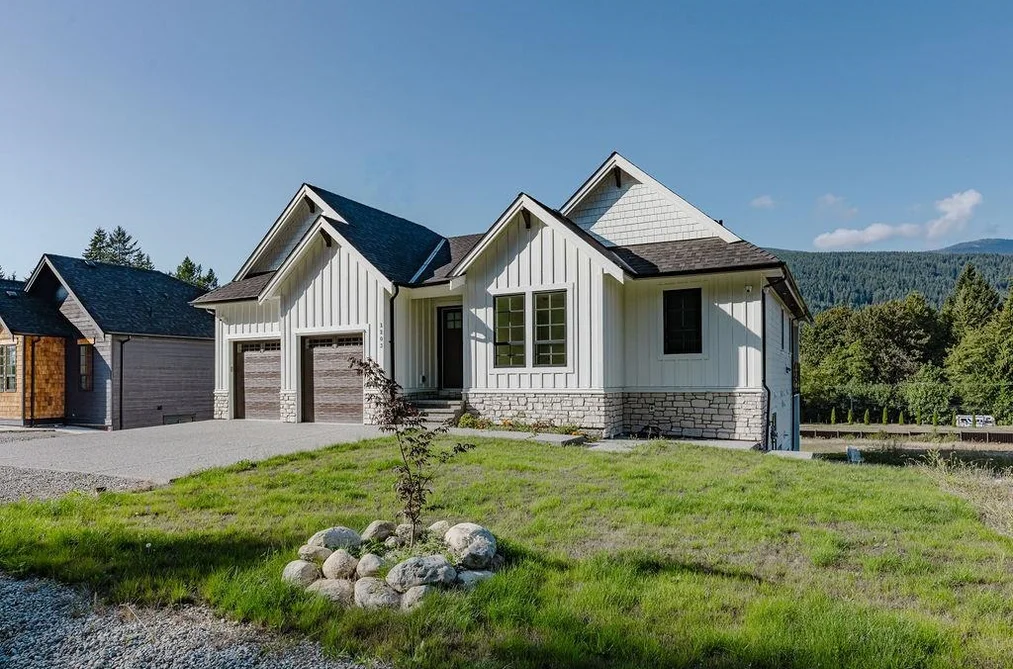 House for sale at 1203 Castle Road Gibsons British Columbia - MLS: R3132900