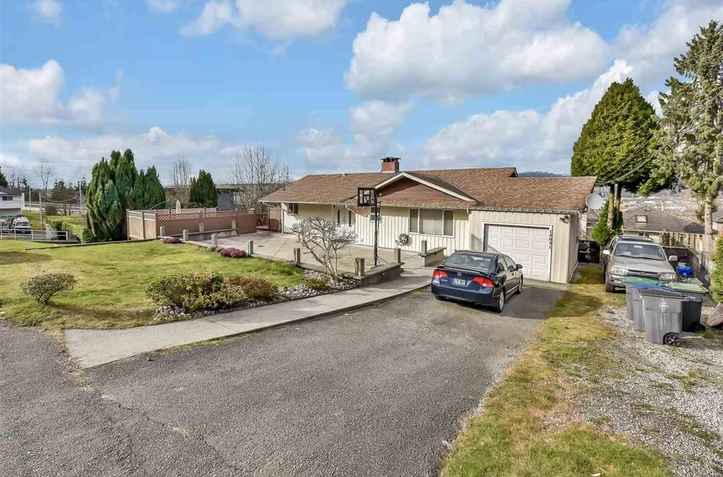 House for sale at 12031 101 Avenue Surrey British Columbia - MLS: R3150672