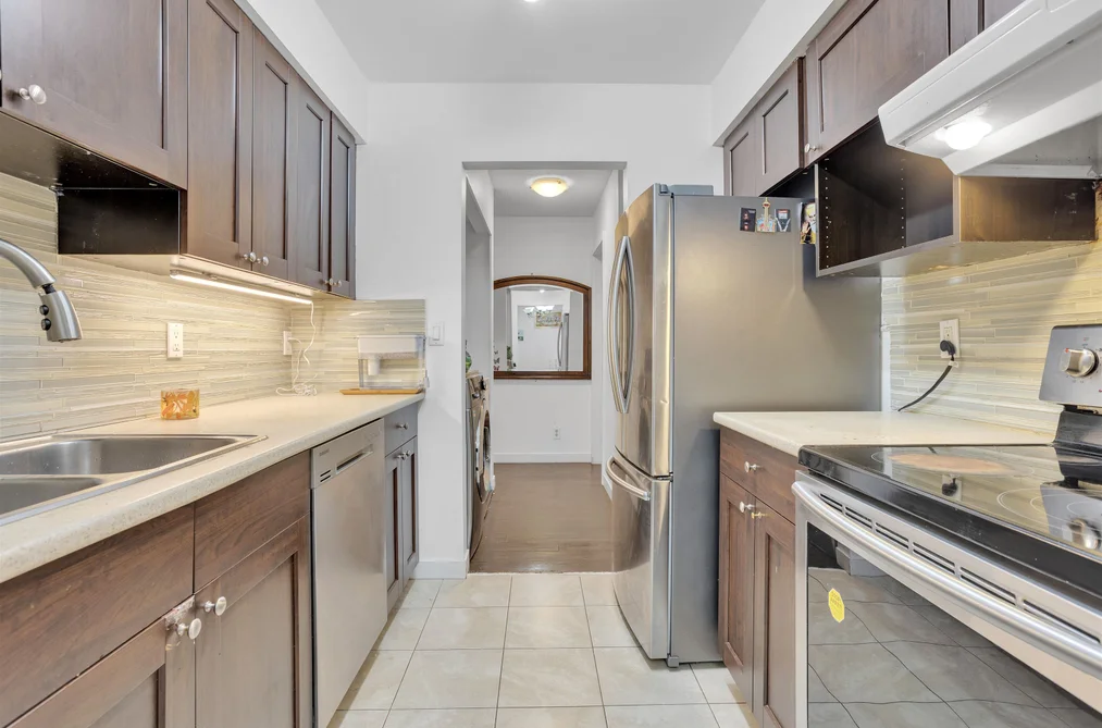 1204 10620 150 STREET, Surrey BC V3R 7S1, Surrey BC — Residential for Sale — Photo 18 of 22