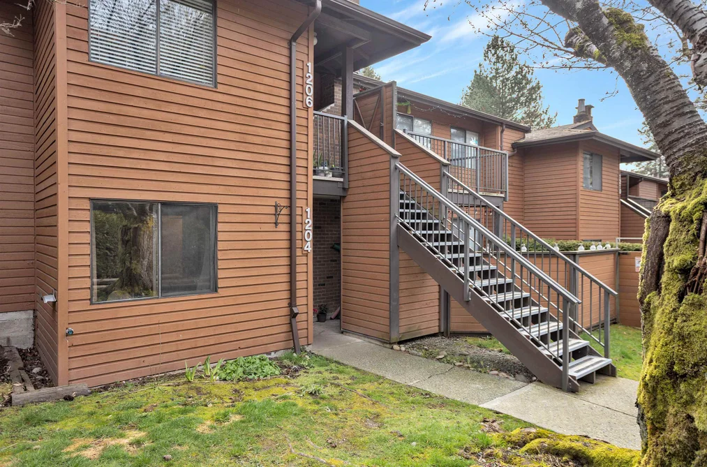 1204 10620 150 STREET, Surrey BC V3R 7S1, Surrey BC — Residential for Sale — Photo 2 of 22