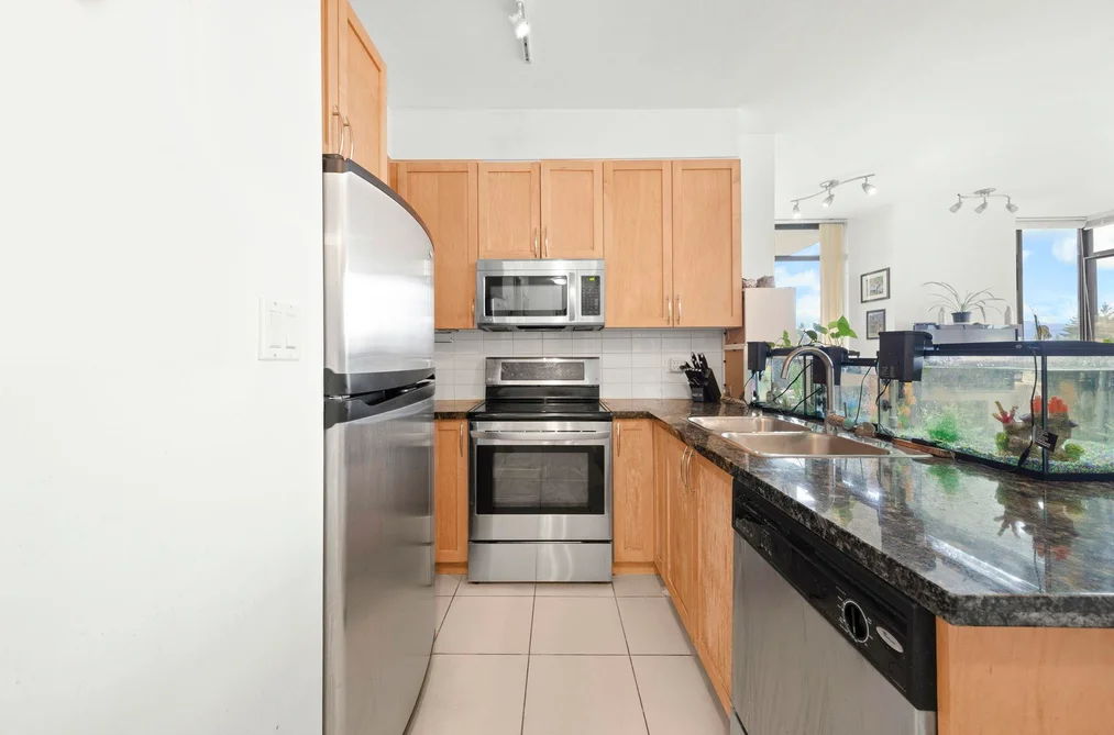 1205 6823 STATION HILL DRIVE, Burnaby BC V3N 0A9, Burnaby BC — Residential for Sale - Photo 5