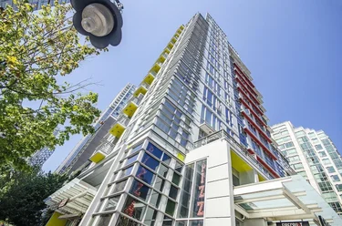 1205 Howe St, Vancouver, BC - MLS: R3109129