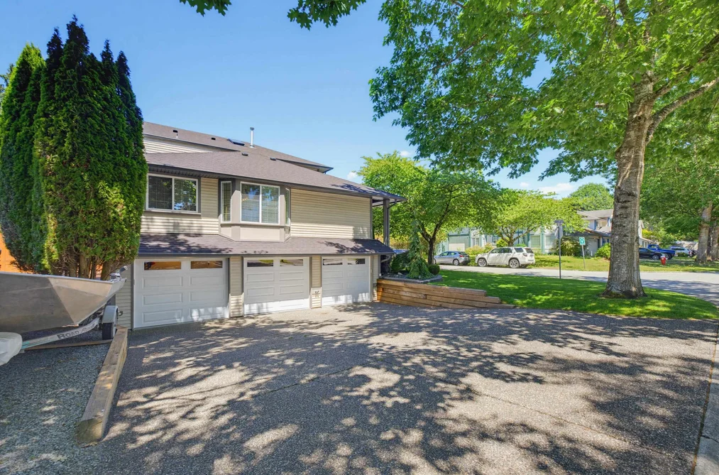 12057 238 STREET, Maple Ridge BC V4R 4X4, Maple Ridge BC — Residential for Sale — Photo 4 of 40