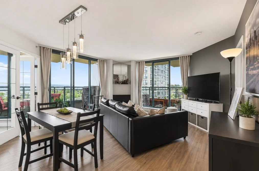Condo for sale at 1207 13353 108 Avenue Surrey British Columbia - MLS: R3126014