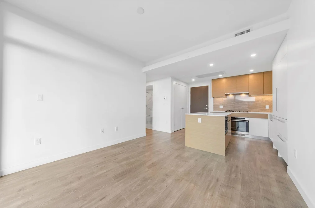 1207 200 KLAHANIE COURT, West Vancouver BC V7P 3P5, West Vancouver BC — Residential for Sale - Photo 4